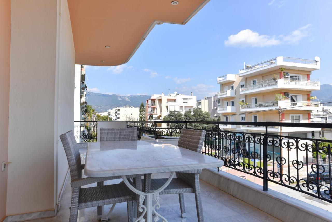 Kaliroon Seaside Apartment Kalamata Exterior photo